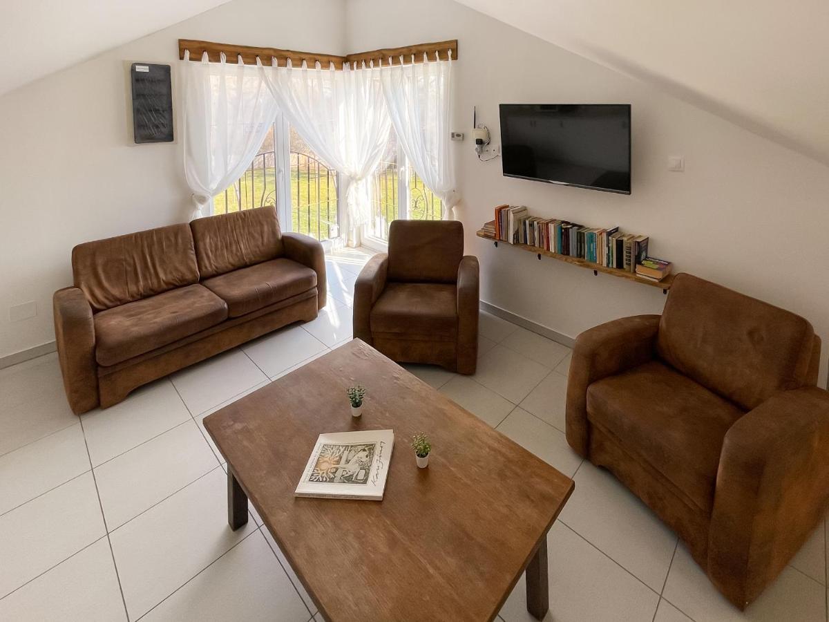 Tanyacsarda Panzio Bed & Breakfast Baja Bagian luar foto