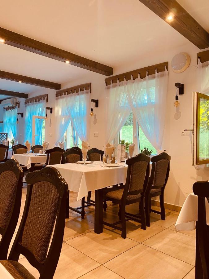 Tanyacsarda Panzio Bed & Breakfast Baja Bagian luar foto